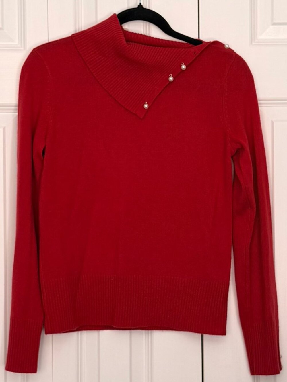 VTG Mainbocher Red 100% Cashmere Sweater w/ Pearl Buttons - Size [S]